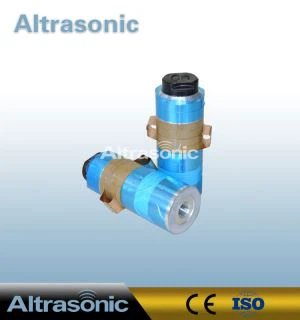 Ultrazvukový prevodník 2200w15k na zváranie zváračom s nýtovacím spojom